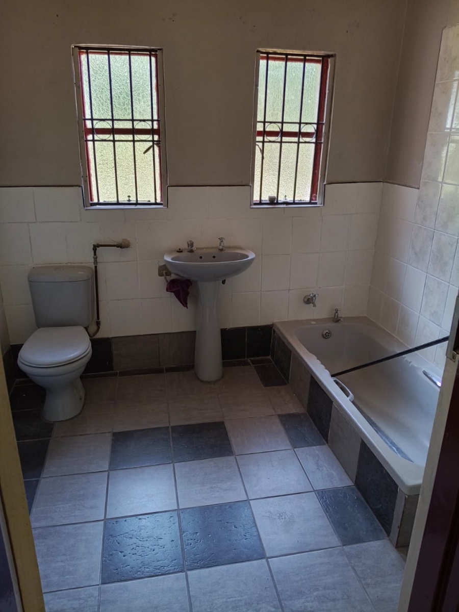 To Let 3 Bedroom Property for Rent in Roodewal Free State